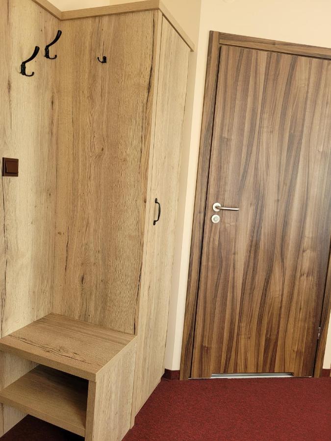 Zlote Pioro Panzió Nisko Kültér fotó